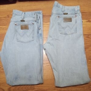 Men's Wrangler Light Colored Jeans